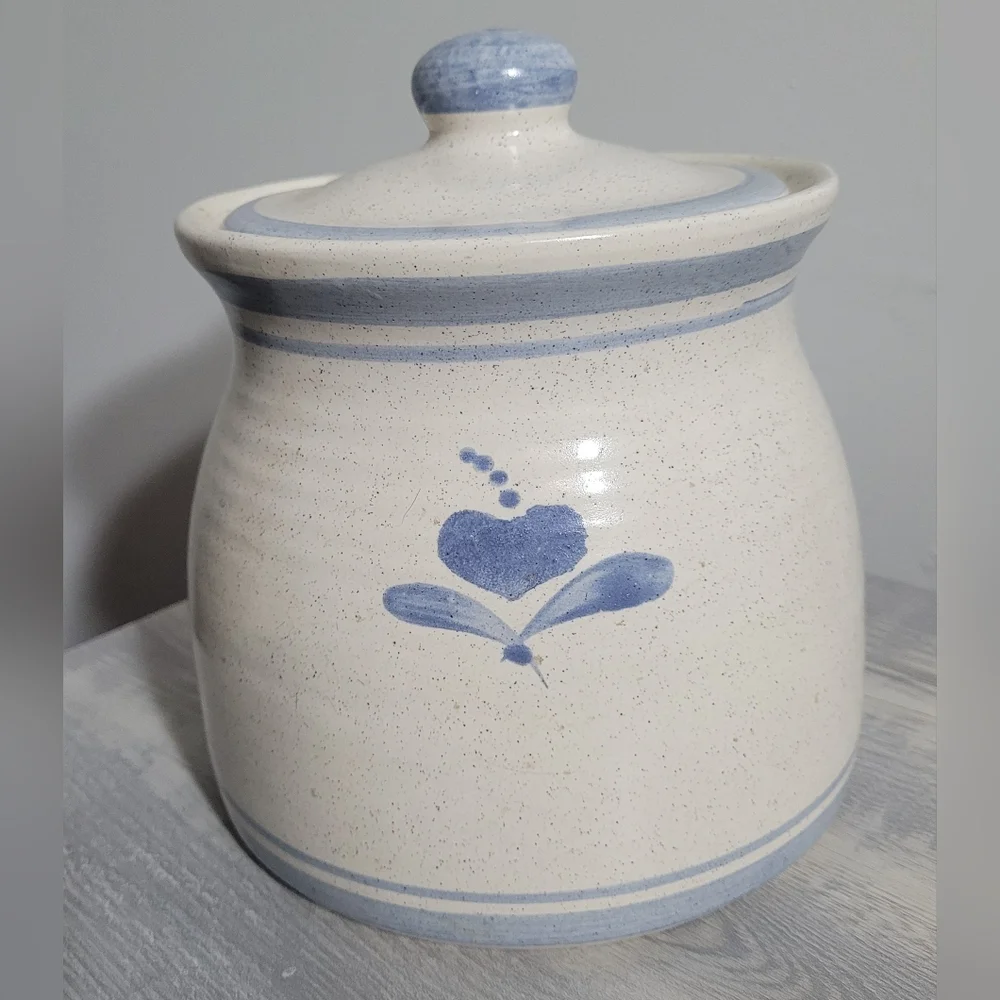 Vintage 1980’s Blue Heart Sponge Stoneware Cookie Jar Unbranded